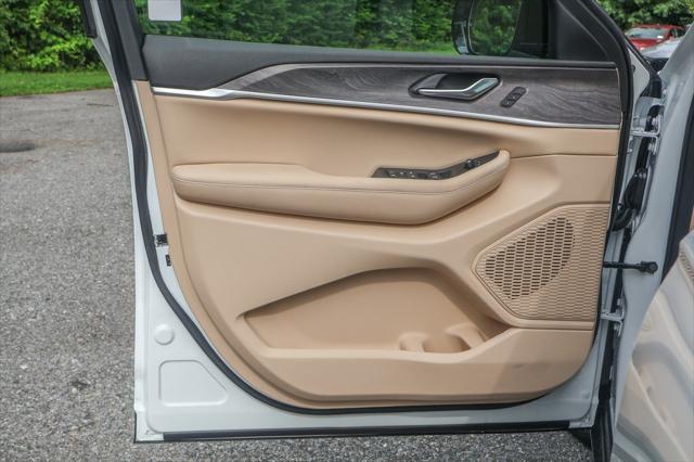 new 2025 Jeep Grand Cherokee L car, priced at $46,400