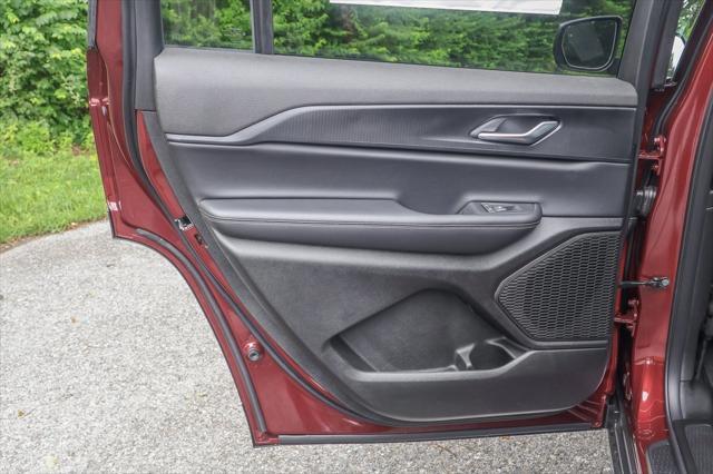 new 2025 Jeep Grand Cherokee L car, priced at $40,467