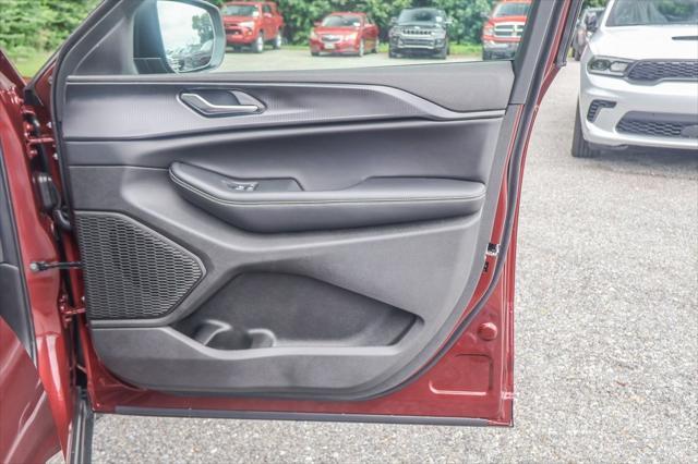 new 2025 Jeep Grand Cherokee L car, priced at $40,467