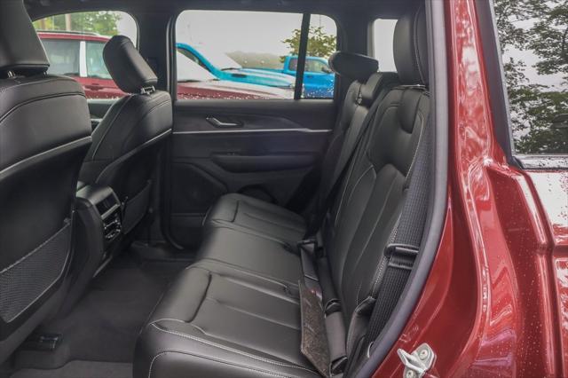 new 2025 Jeep Grand Cherokee car, priced at $47,088