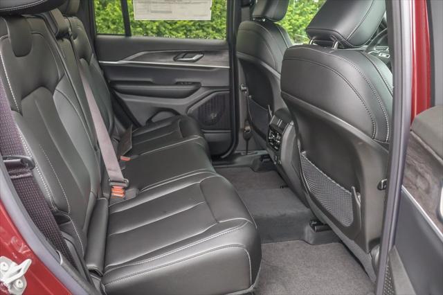 new 2025 Jeep Grand Cherokee car, priced at $47,088