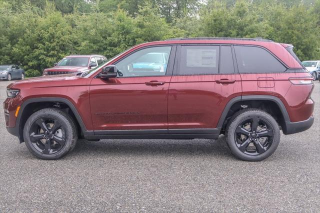 new 2025 Jeep Grand Cherokee car, priced at $47,088