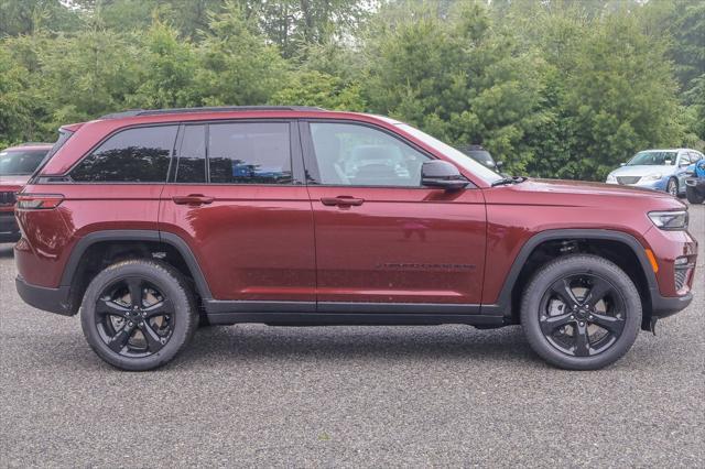 new 2025 Jeep Grand Cherokee car, priced at $47,088