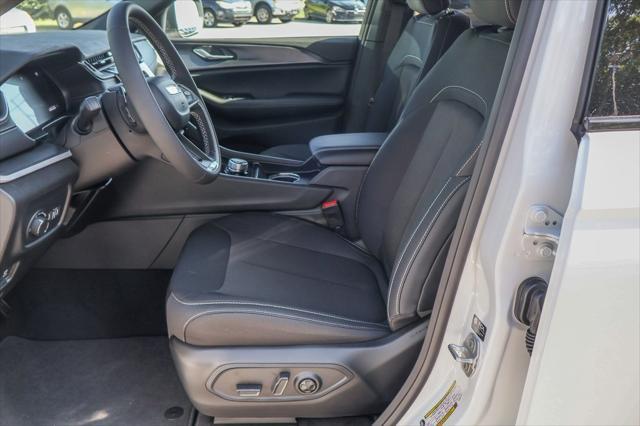 new 2024 Jeep Grand Cherokee car, priced at $35,264