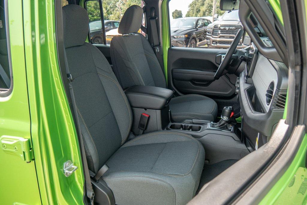 new 2025 Jeep Wrangler car, priced at $43,999