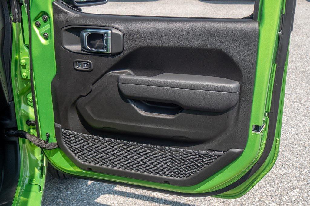 new 2025 Jeep Wrangler car, priced at $43,999