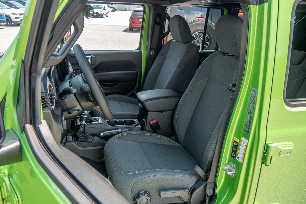 new 2025 Jeep Wrangler car, priced at $43,999