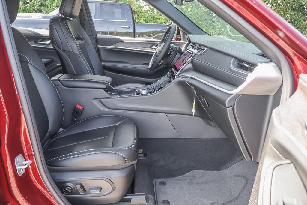 new 2025 Jeep Grand Cherokee car, priced at $46,225