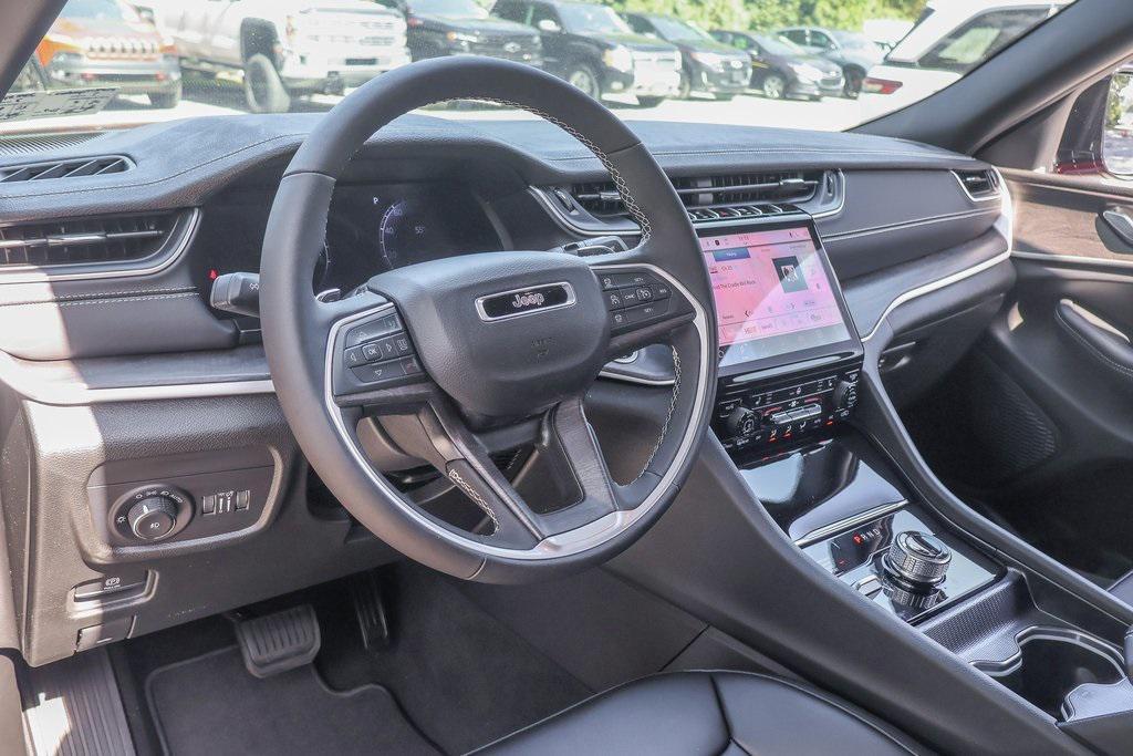 new 2025 Jeep Grand Cherokee car, priced at $46,225