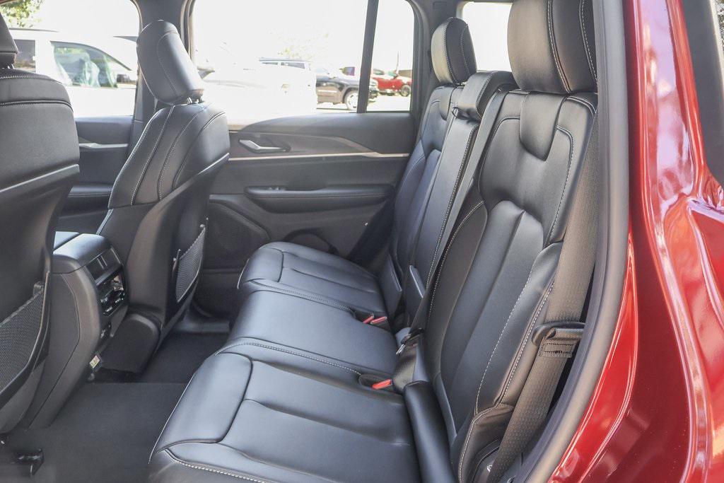 new 2025 Jeep Grand Cherokee car, priced at $46,225