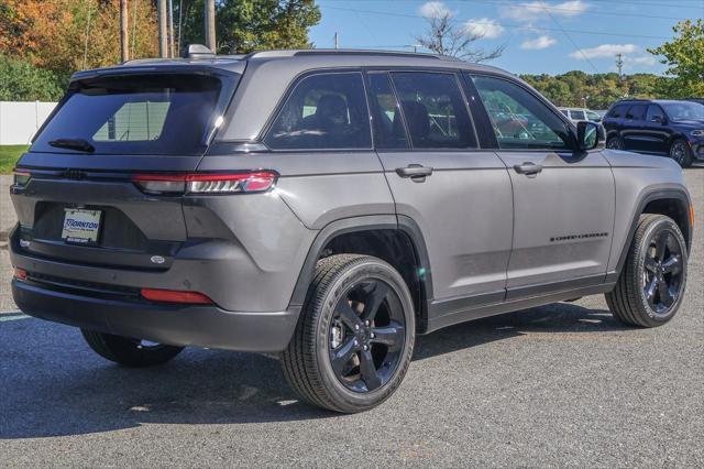 new 2025 Jeep Grand Cherokee car, priced at $44,675