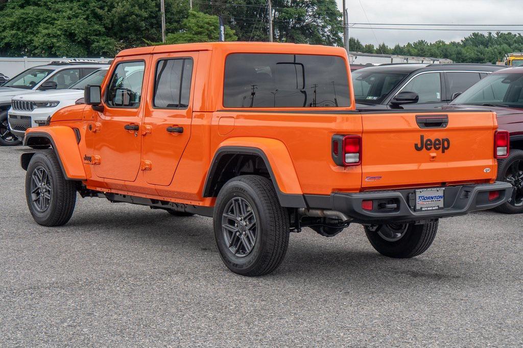 new 2025 Jeep Gladiator car, priced at $46,288