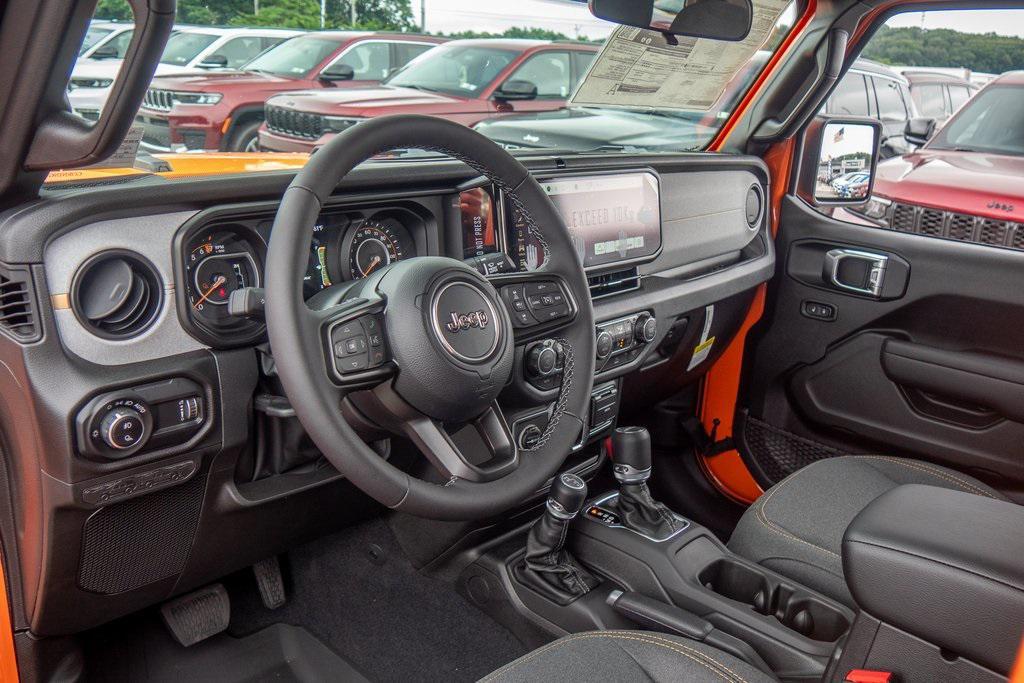 new 2025 Jeep Gladiator car, priced at $46,288