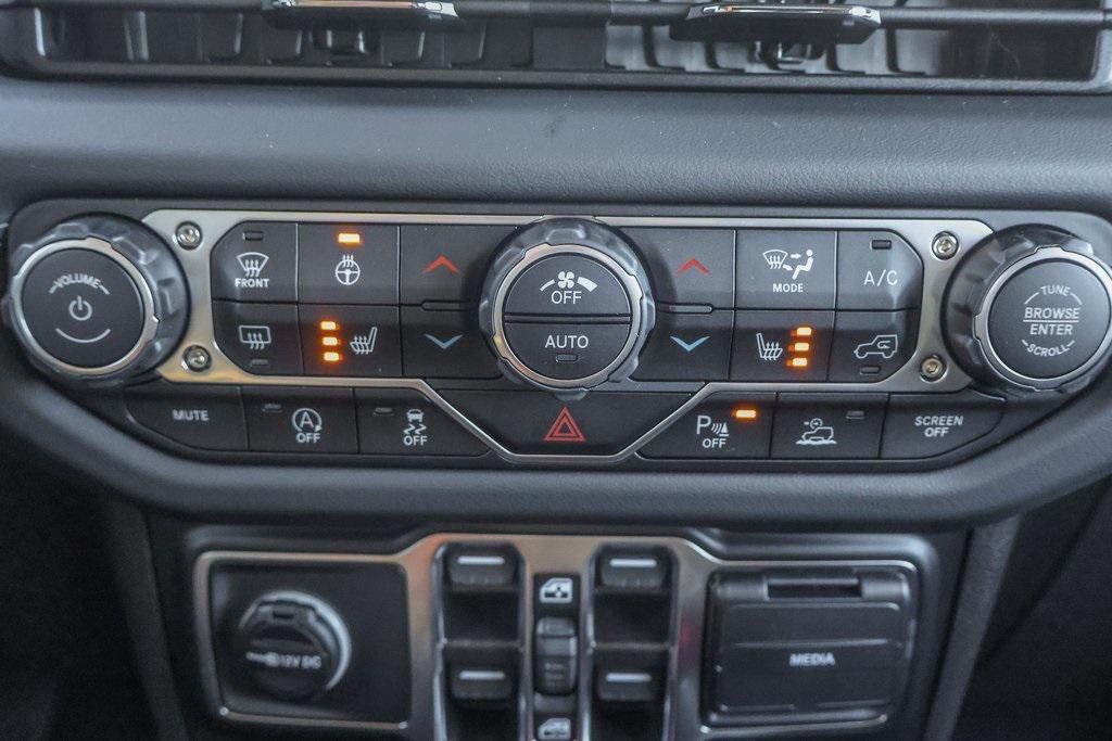 new 2025 Jeep Gladiator car, priced at $59,475