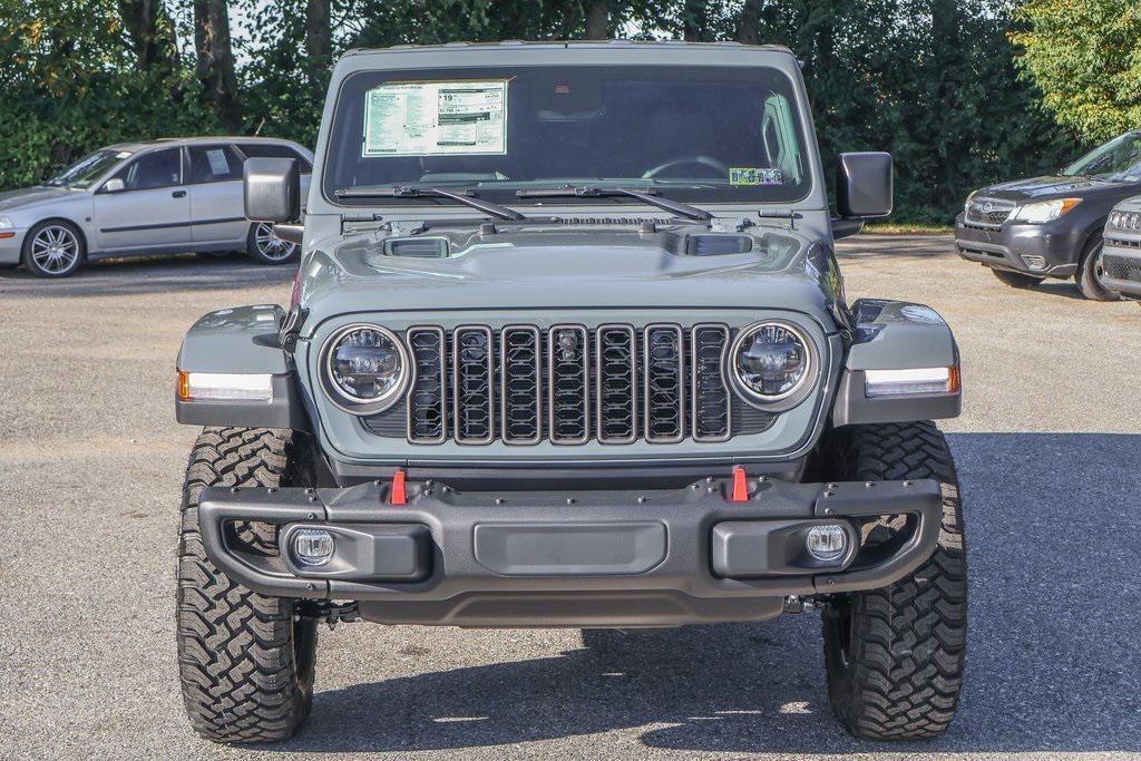 new 2025 Jeep Gladiator car, priced at $59,475