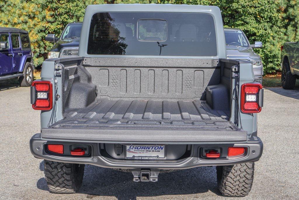 new 2025 Jeep Gladiator car, priced at $59,475