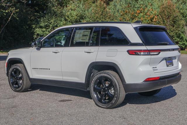 new 2025 Jeep Grand Cherokee car, priced at $44,080