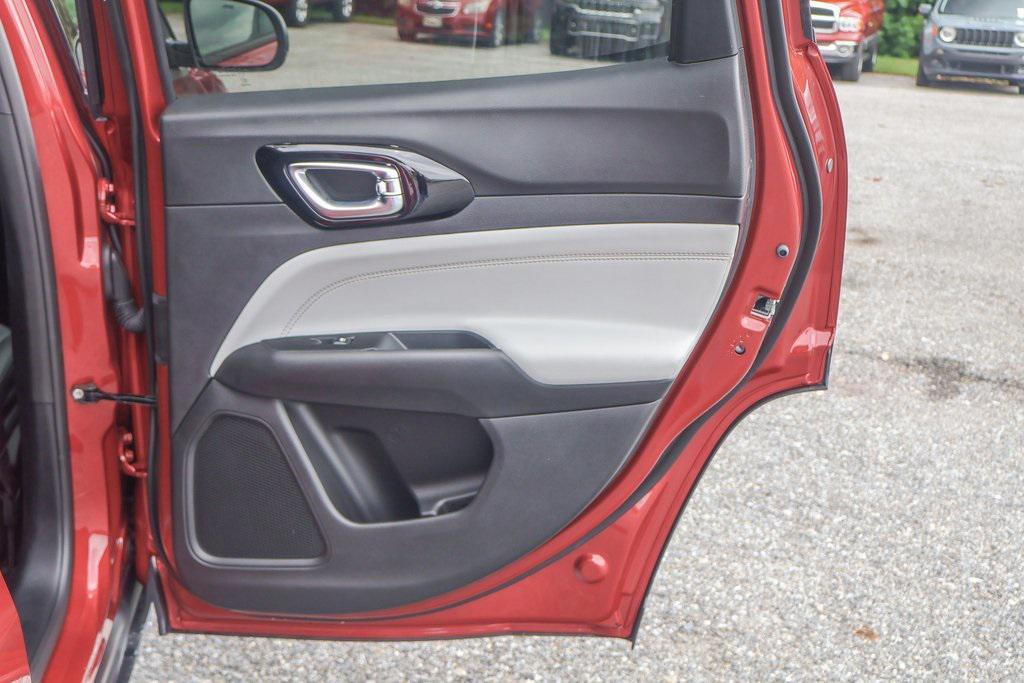 new 2025 Jeep Compass car, priced at $30,657