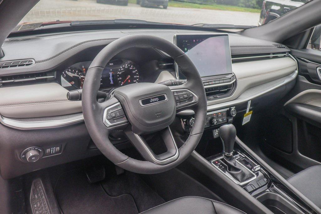 new 2025 Jeep Compass car, priced at $30,657