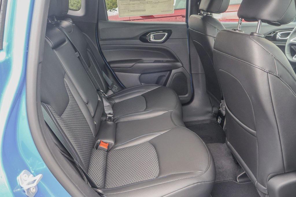 new 2025 Jeep Compass car, priced at $28,589