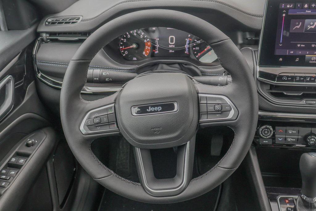 new 2025 Jeep Compass car, priced at $28,589