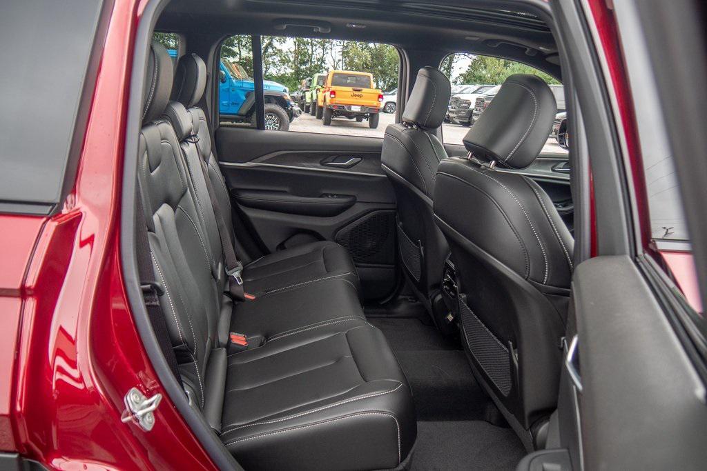 new 2025 Jeep Grand Cherokee car, priced at $44,449