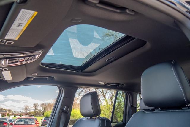 new 2025 Jeep Grand Cherokee car, priced at $43,884