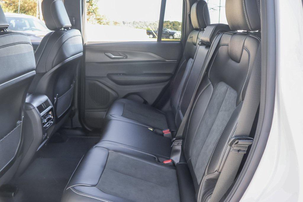 new 2025 Jeep Grand Cherokee car, priced at $42,311