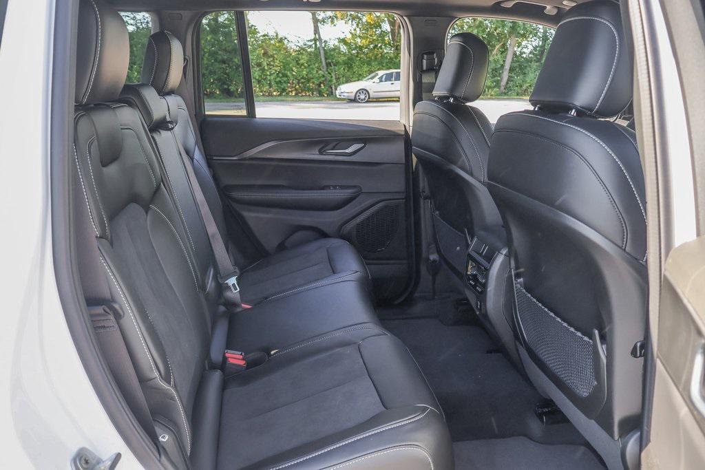 new 2025 Jeep Grand Cherokee car, priced at $42,311