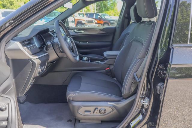 new 2025 Jeep Grand Cherokee L car, priced at $40,626