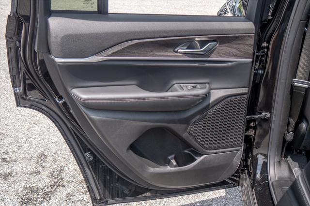 new 2025 Jeep Grand Cherokee car, priced at $46,939