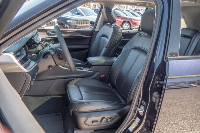 new 2024 Jeep Grand Cherokee car, priced at $45,450