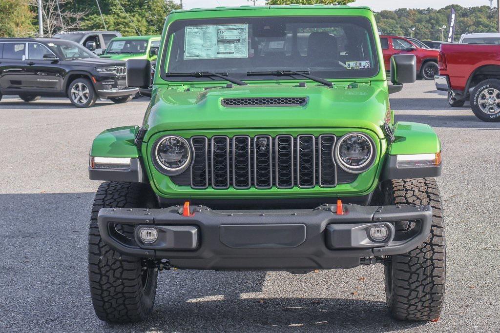 new 2025 Jeep Gladiator car, priced at $57,755