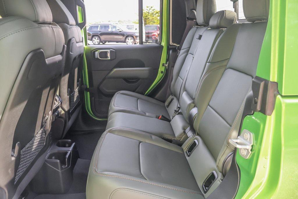 new 2025 Jeep Gladiator car, priced at $57,755