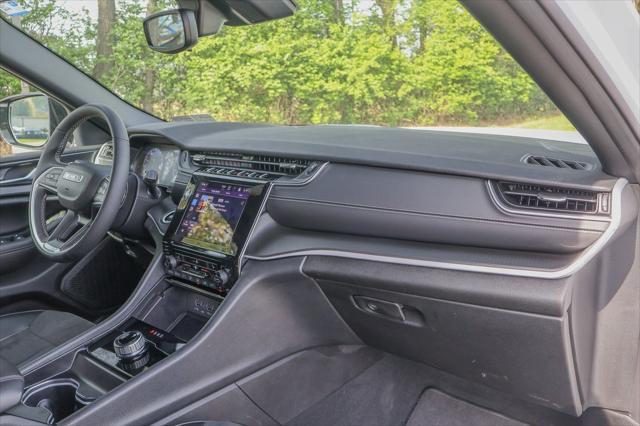 new 2024 Jeep Grand Cherokee L car, priced at $42,750