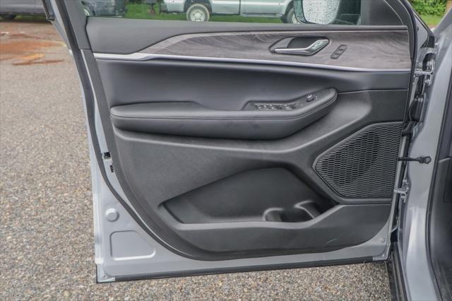 new 2025 Jeep Grand Cherokee L car, priced at $50,535