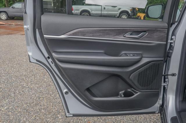 new 2025 Jeep Grand Cherokee L car, priced at $50,535