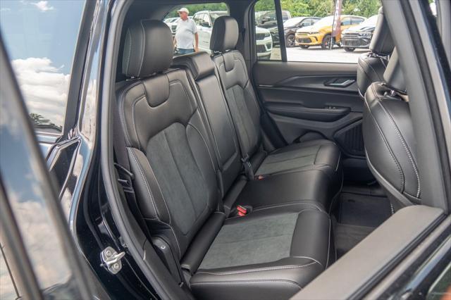 new 2025 Jeep Grand Cherokee car, priced at $38,507