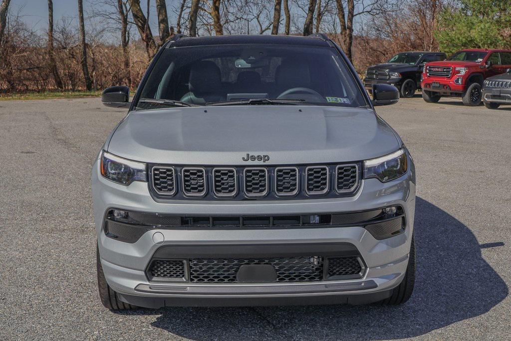 new 2025 Jeep Compass car, priced at $31,995