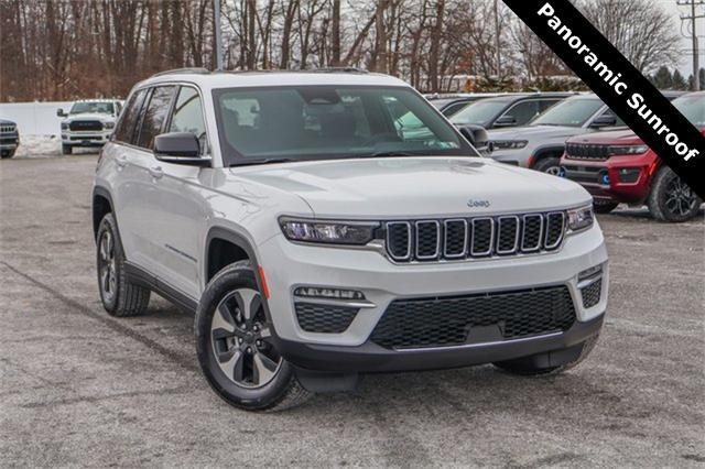 new 2024 Jeep Grand Cherokee car, priced at $48,499