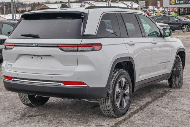 new 2024 Jeep Grand Cherokee car, priced at $48,499