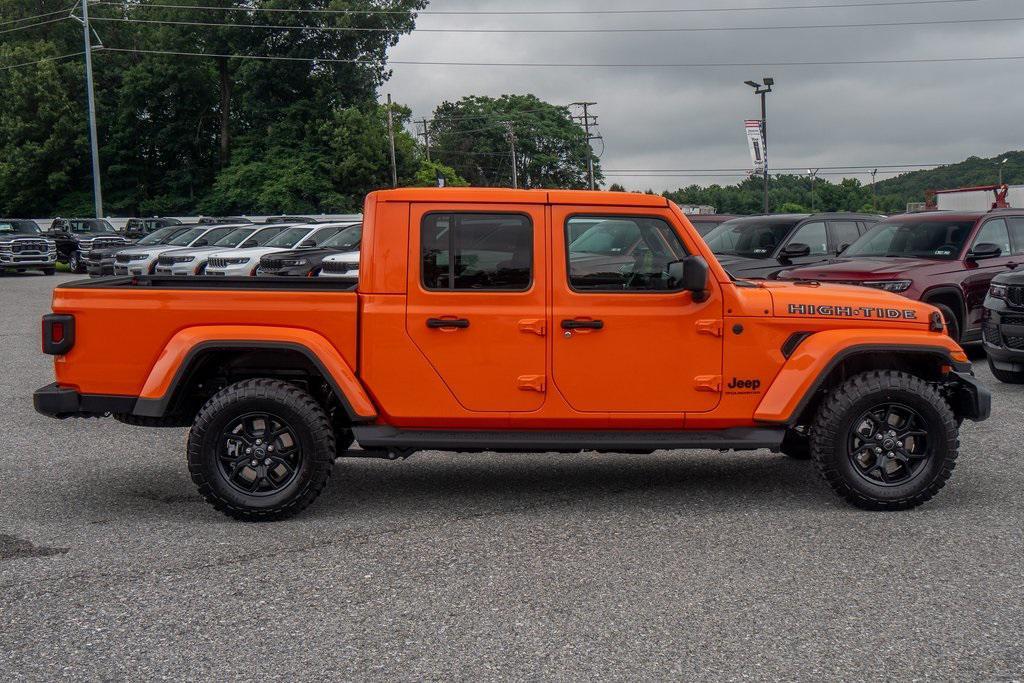 new 2025 Jeep Gladiator car, priced at $47,745