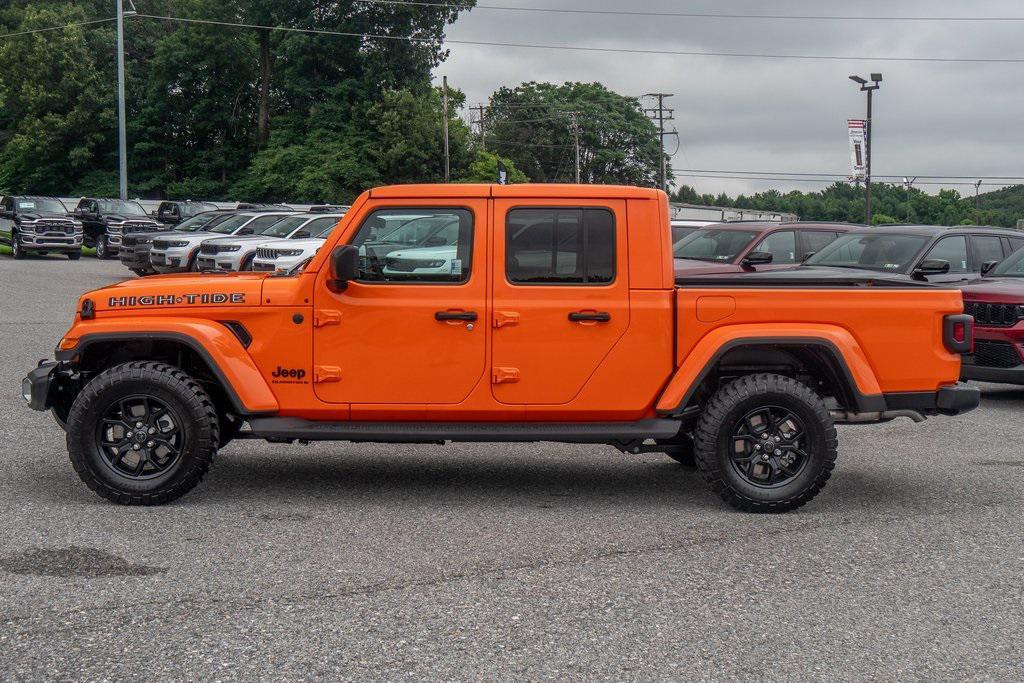 new 2025 Jeep Gladiator car, priced at $47,745