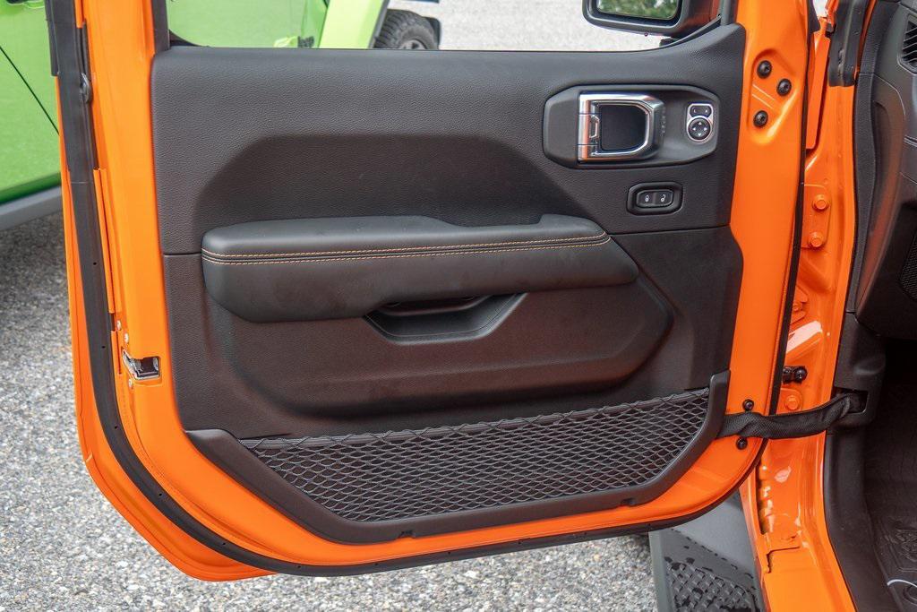 new 2025 Jeep Gladiator car, priced at $47,745