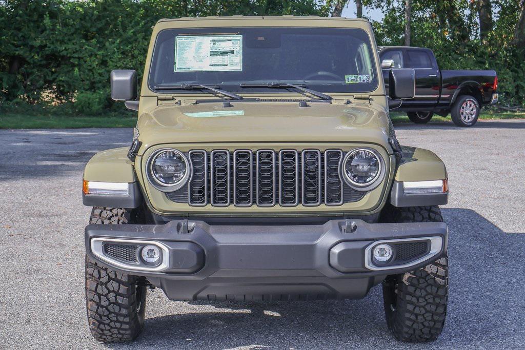 new 2025 Jeep Gladiator car, priced at $49,975