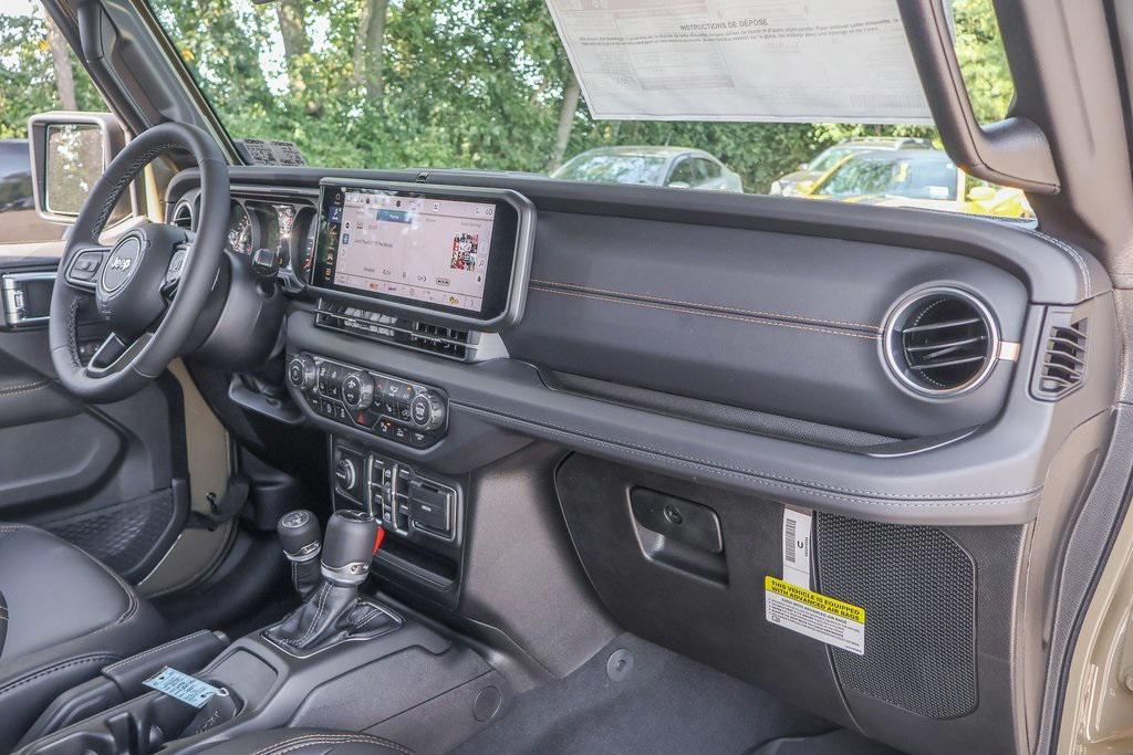 new 2025 Jeep Gladiator car, priced at $49,975
