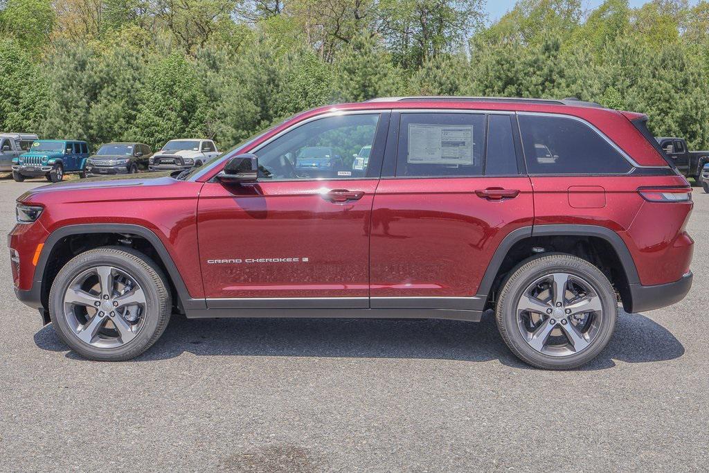 new 2025 Jeep Grand Cherokee car, priced at $47,372