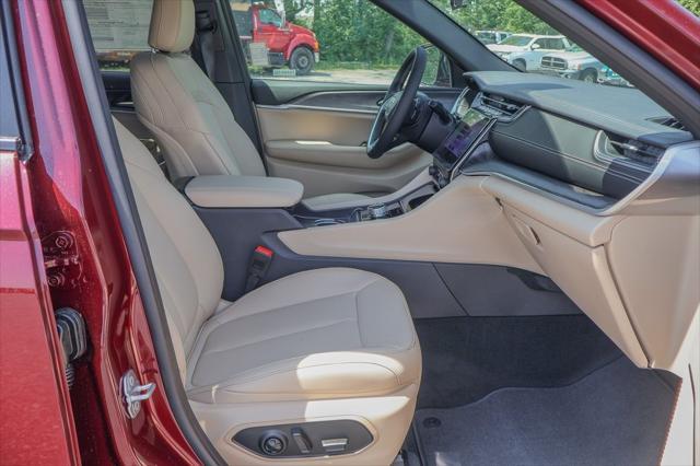 new 2025 Jeep Grand Cherokee car, priced at $53,405