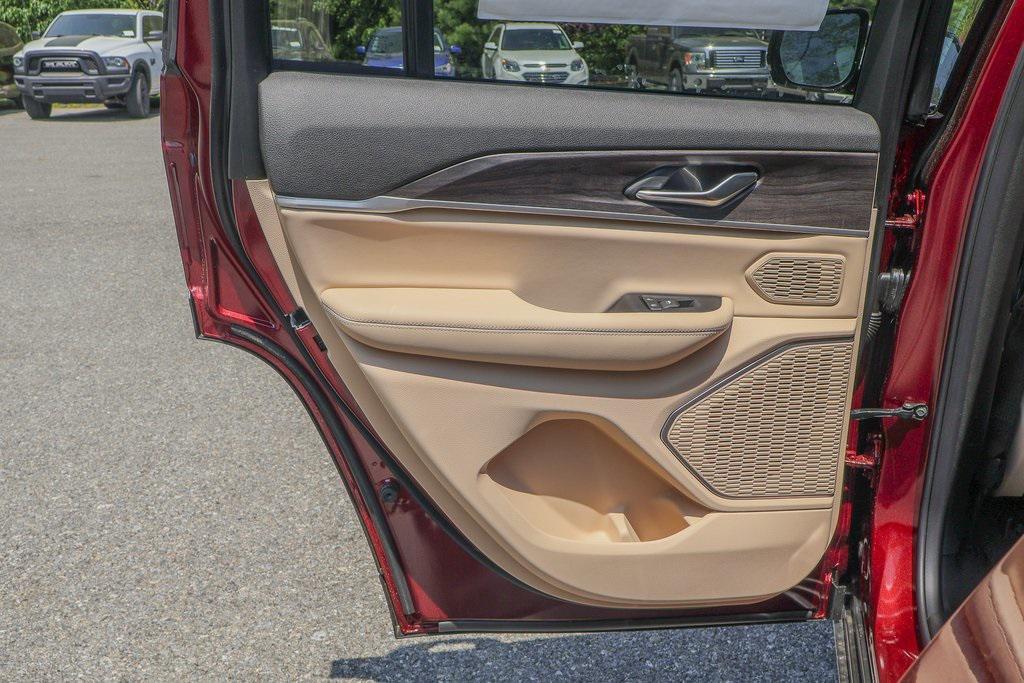 new 2025 Jeep Grand Cherokee car, priced at $47,372