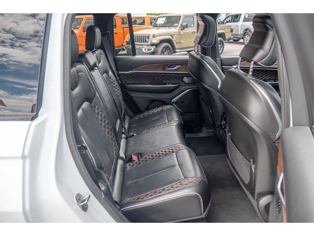 used 2022 Jeep Grand Cherokee car, priced at $44,989